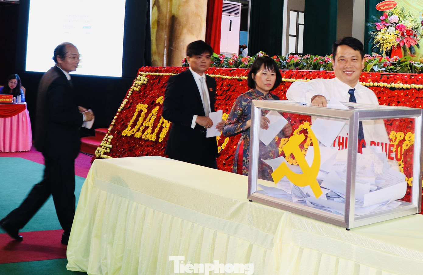 Ông Nguyễn Khắc Định tái cử Bí thư Tỉnh uỷ Khánh Hòa ảnh 2