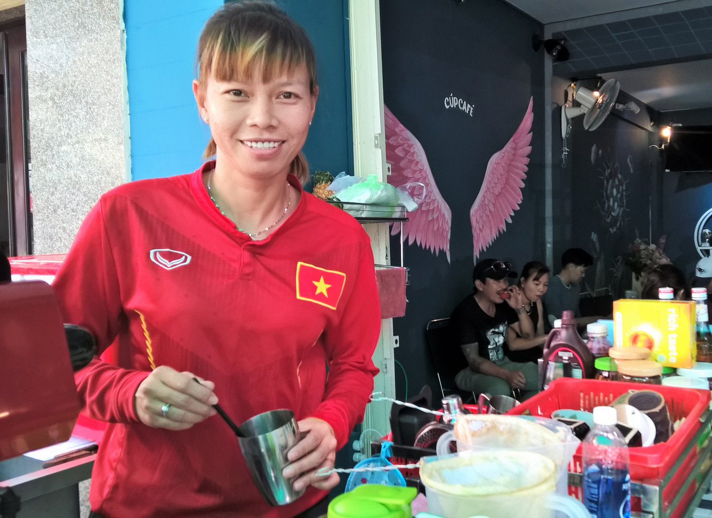 Phía sau những vinh quang, Kỳ I: Mơ về những ngôi nhà ảnh 1