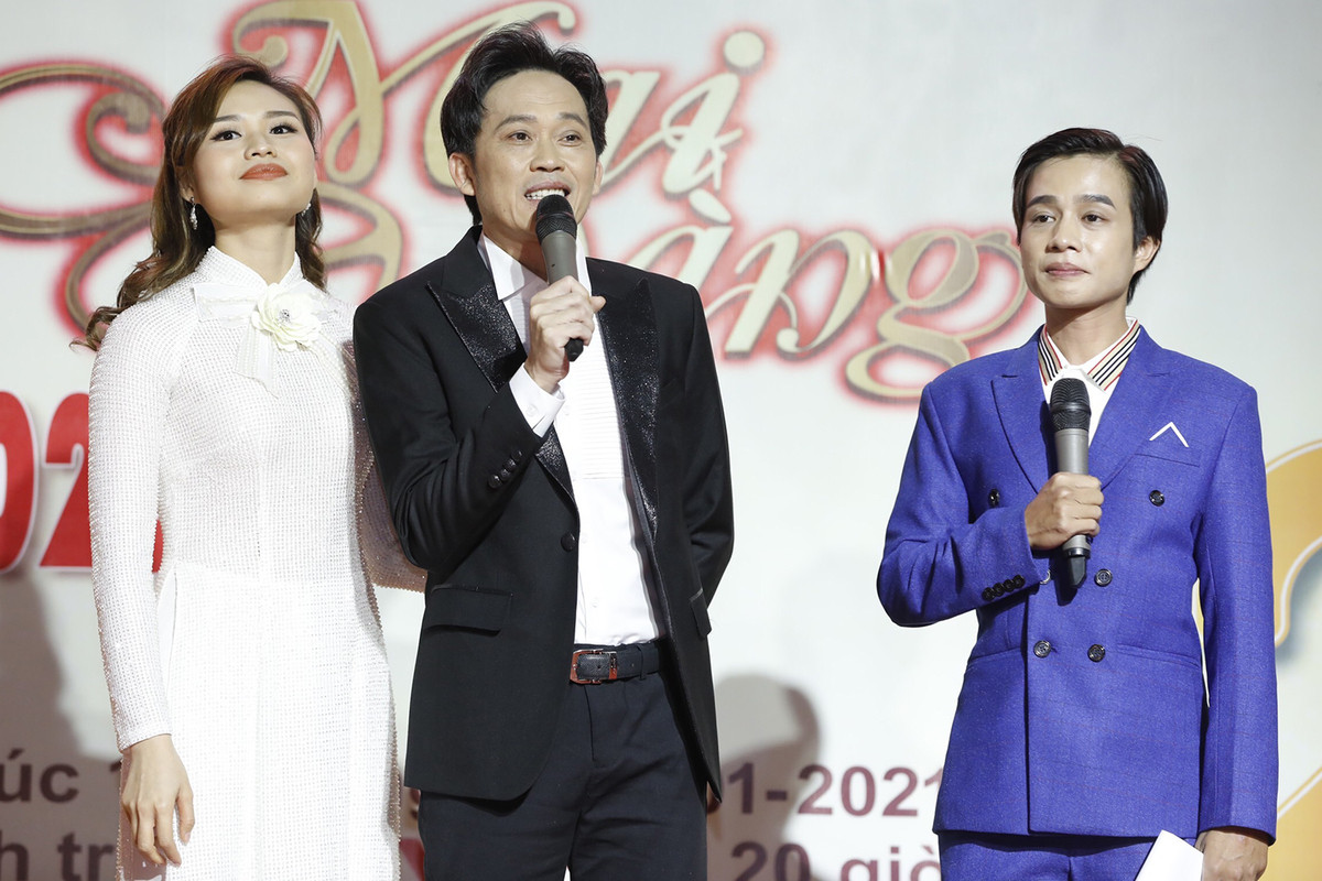 Hoài Linh livestream giữa đêm để trấn an người hâm mộ ảnh 2