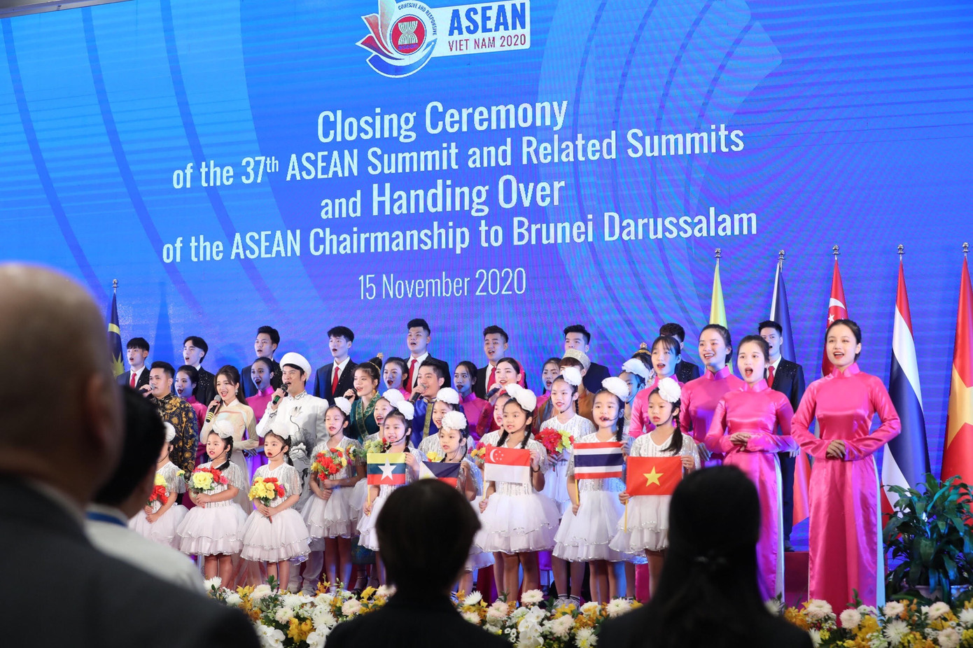 Việt Nam chuyển giao vai trò Chủ tịch ASEAN cho Brunei ảnh 1