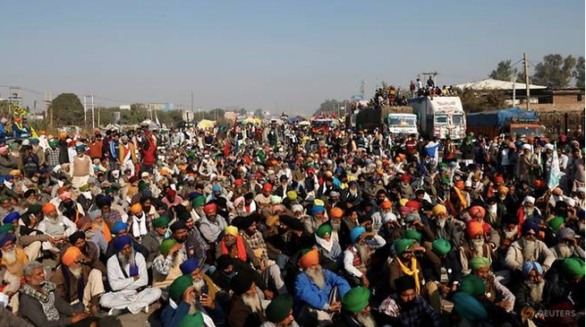 Hàng ngàn nông dân Ấn Độ biểu tình phản đối luật mới ảnh 1