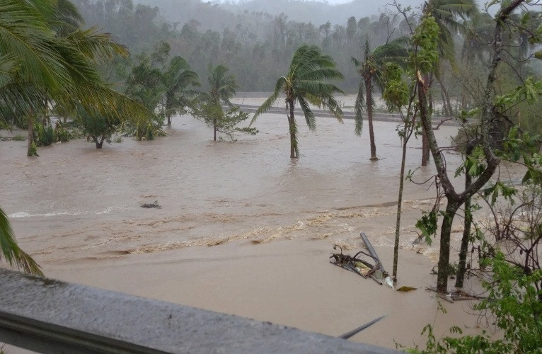 Bão Vamco đổ bộ Philippines ảnh 1