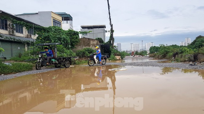 Đường nghìn tỷ chi chít 'ổ trâu, ổ gà' ở Hà Nội: Qua 6 Chủ tịch phường không GPMB xong ảnh 3