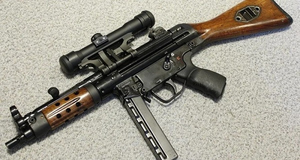 1001 thắc mắc: Súng máy và súng trường khác nhau như thế nào? ảnh 1