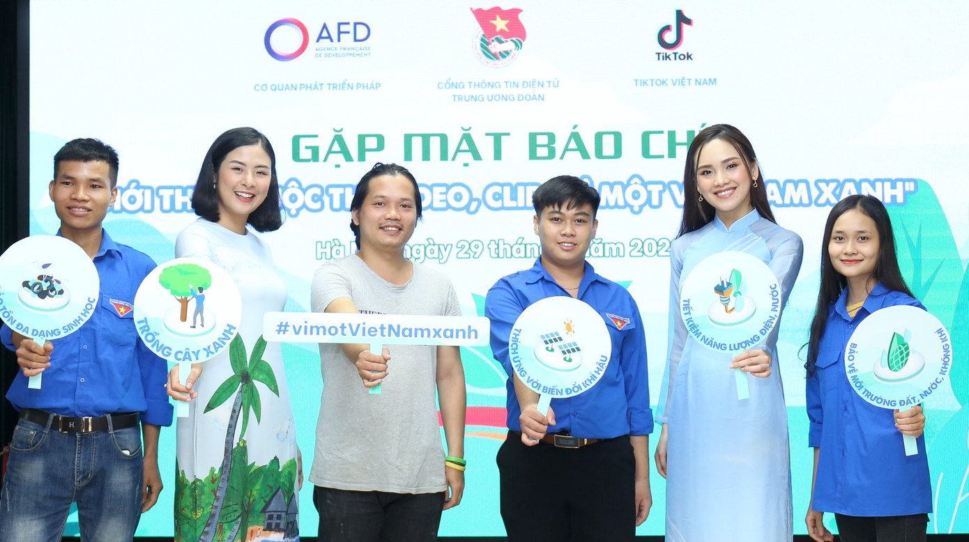Hoa hậu Ngọc Hân, Người đẹp Tố Như cùng các bạn trẻ hưởng ứng cuộc thi "Vì một Việt Nam xanh" Cùng Hoa hậu Ngọc Hân làm video, clip 'Vì một Việt Nam xanh' ảnh 3