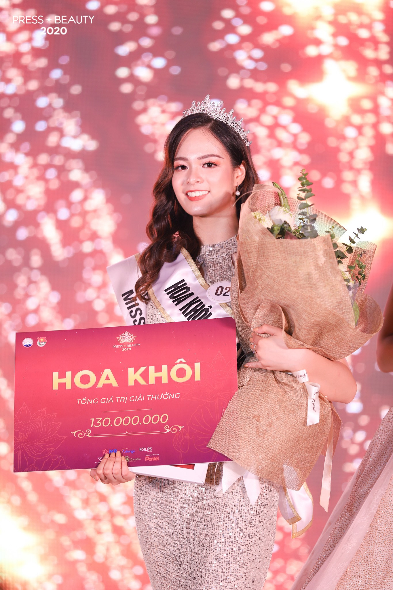 Tìm ra Hoa khôi cuộc thi Tài sắc nữ sinh Báo chí 2020 ảnh 8