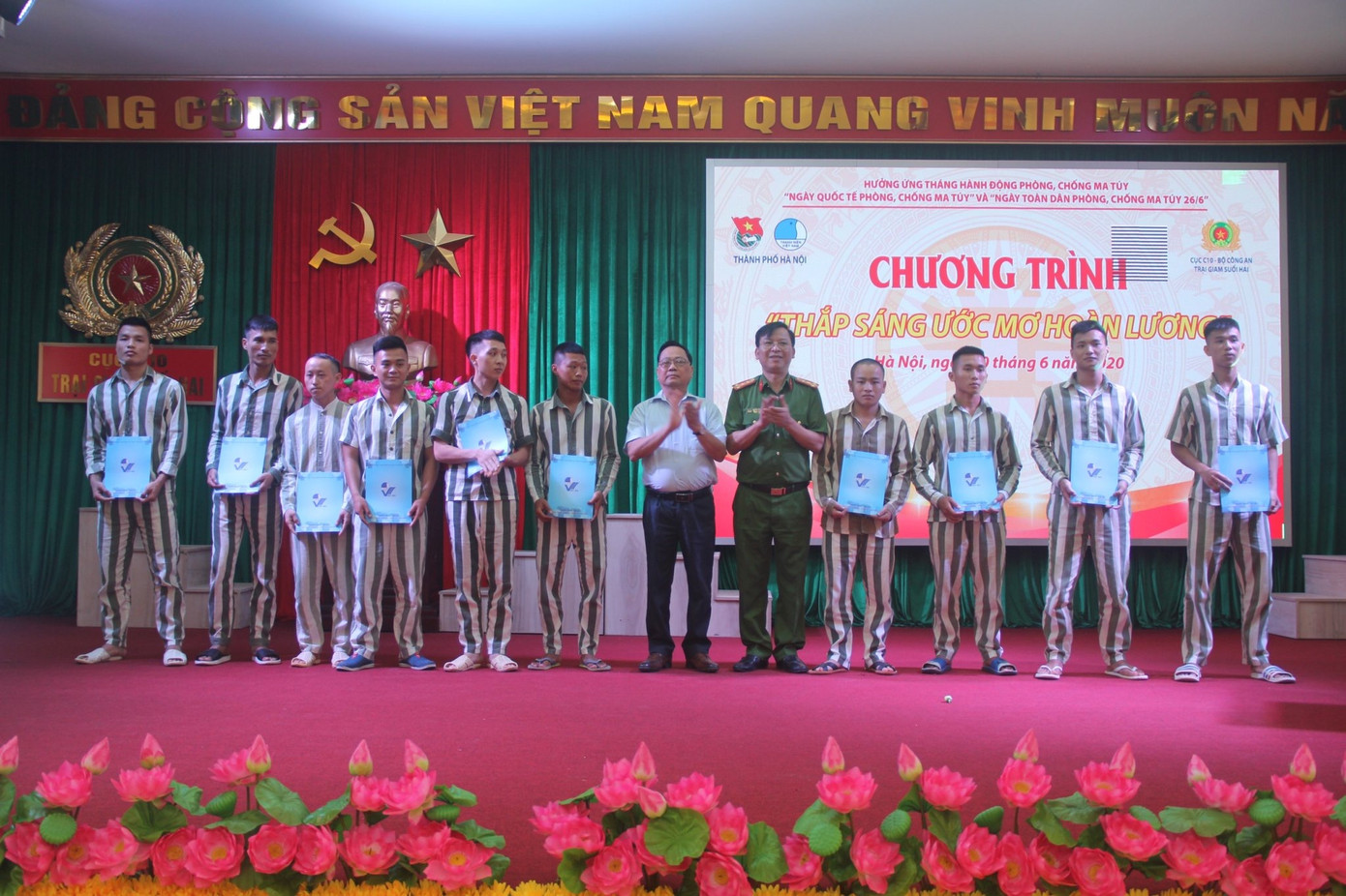 Thắp sáng ước mơ hoàn lương ảnh 3