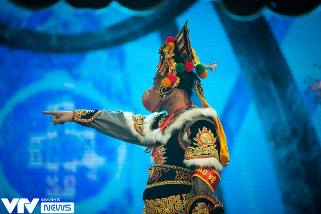 Táo Quân 2021 “thả thính” trước giờ lên sóng: Ngắm BST khẩu trang cực phong cách của các Táo ảnh 6