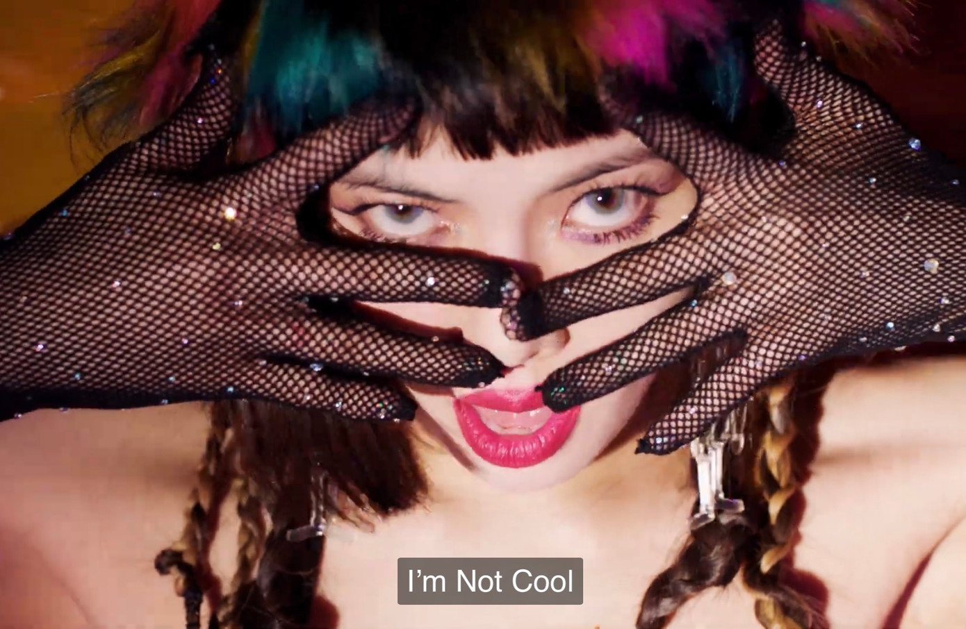 IU - HyunA đồng loạt comeback, dân tình tấm tắc “Mỗi người một vẻ, mười phân vẹn mười” ảnh 9