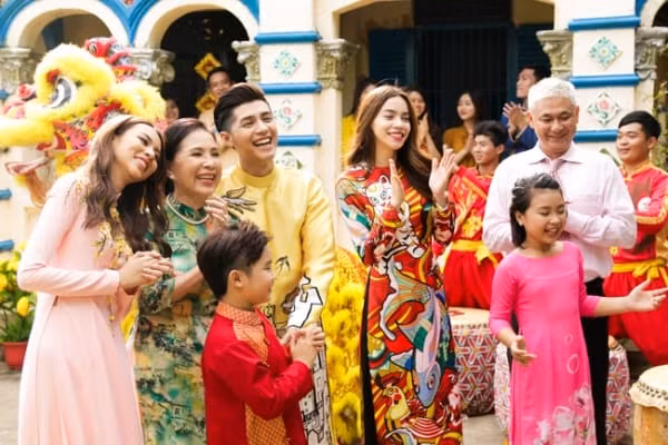Tết đến Xuân về, bỏ túi ngay vài bí kíp giúp bạn "sang” hơn trong những tình huống khó đỡ ảnh 3