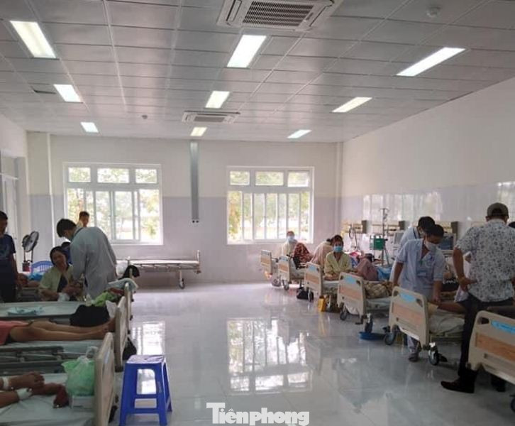 Những bệnh nhân đầu tiền đến điều trị tại bệnh viện trăm tỉ từng bỏ hoang ảnh 2