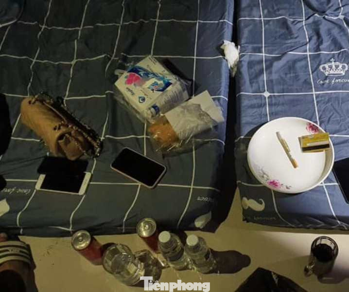 Bắt nhóm đối tượng tổ chức bán dâm, ‘bay lắc’ cho dân chơi trong khách sạn ảnh 1