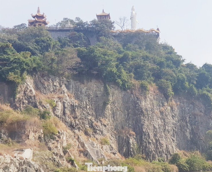 Ngôi chùa ‘độc nhất vô nhị’ ở Bình Dương và 'ông Tà' bí ẩn chưa có lời giải ảnh 2