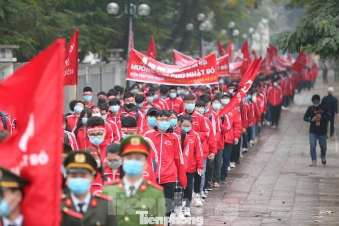 Hoa hậu Đỗ Thị Hà sẽ đến Bình Dương tham gia Chủ nhật Đỏ ảnh 1