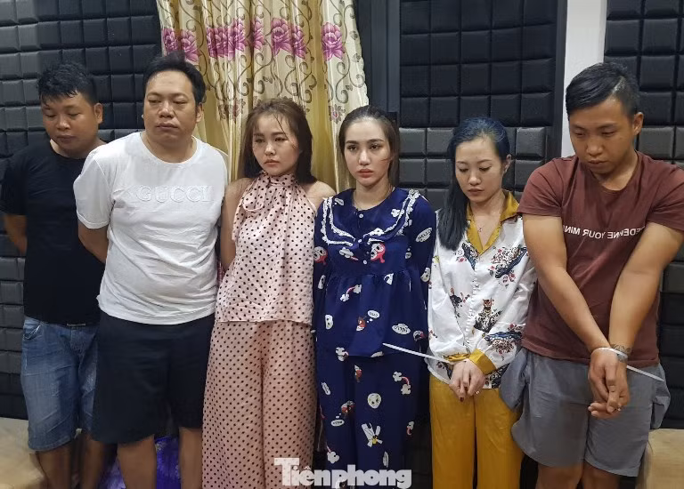 Nhóm nam, nữ mở tiệc sinh nhật cho hotgirl bằng ma túy ảnh 1