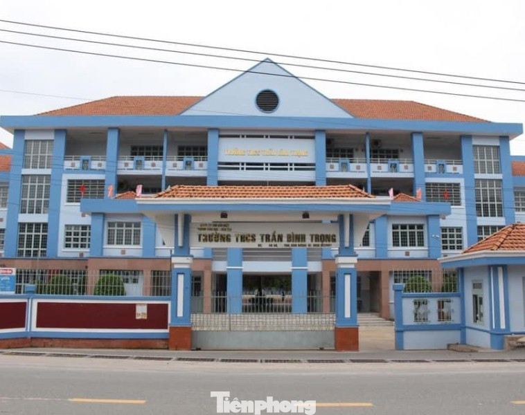 Nữ sinh Bình Dương không tham vàng rơi ảnh 2