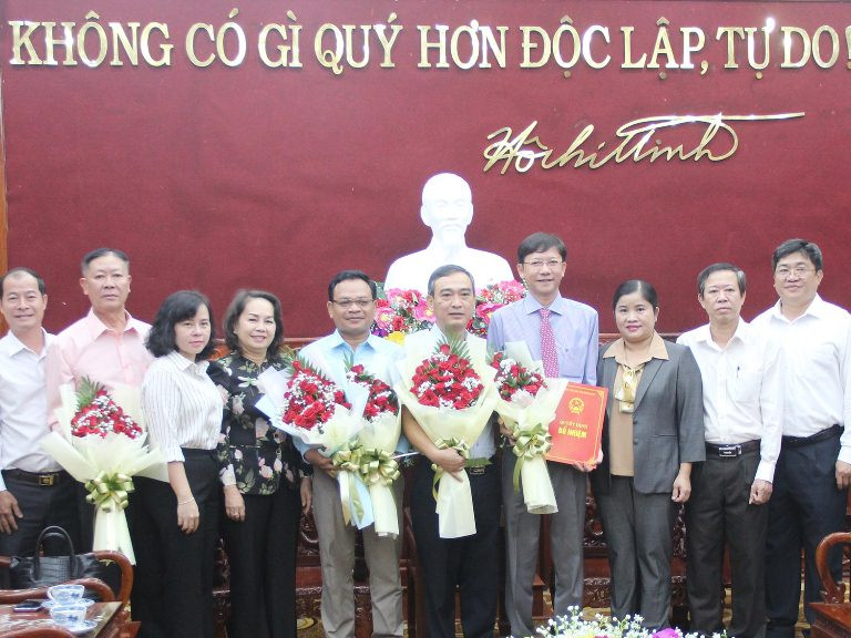 Bình Phước trao các quyết định bổ nhiệm cán bộ chủ chốt ảnh 1