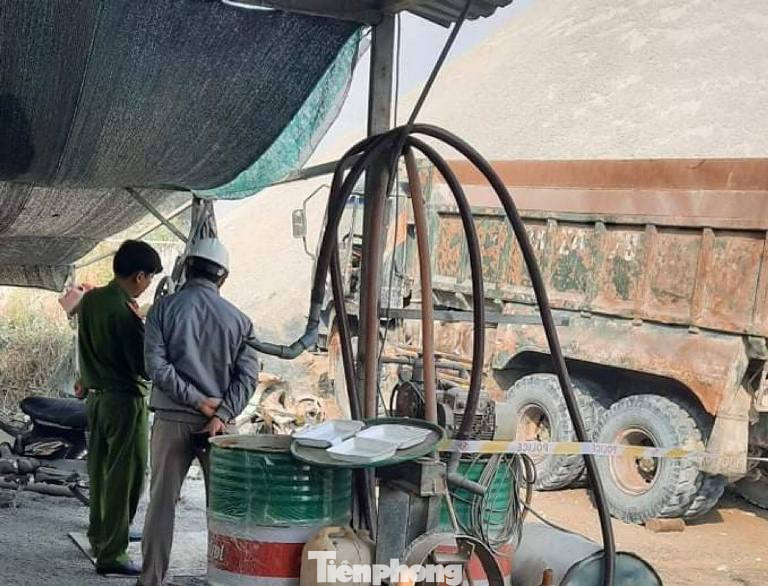 Tài xế xe ben hạ thùng, đè chết ông chủ ảnh 1