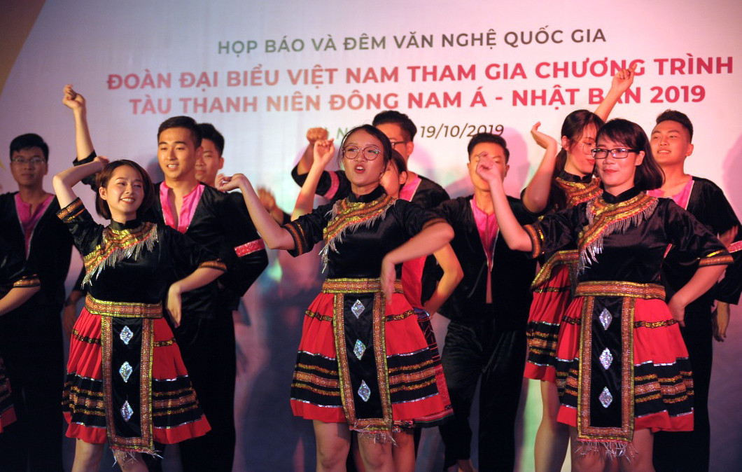 Đoàn Việt Nam tham dự Tàu Đông Nam Á - Nhật Bản cover 'Để Mị nói cho mà nghe' ảnh 7