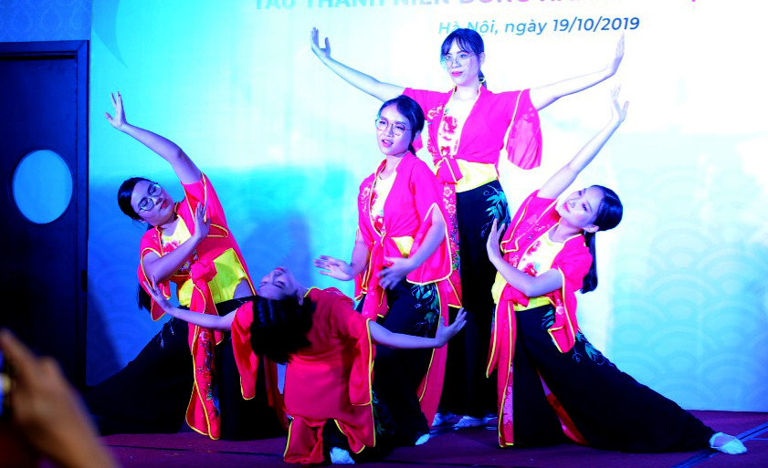 Đoàn Việt Nam tham dự Tàu Đông Nam Á - Nhật Bản cover 'Để Mị nói cho mà nghe' ảnh 5