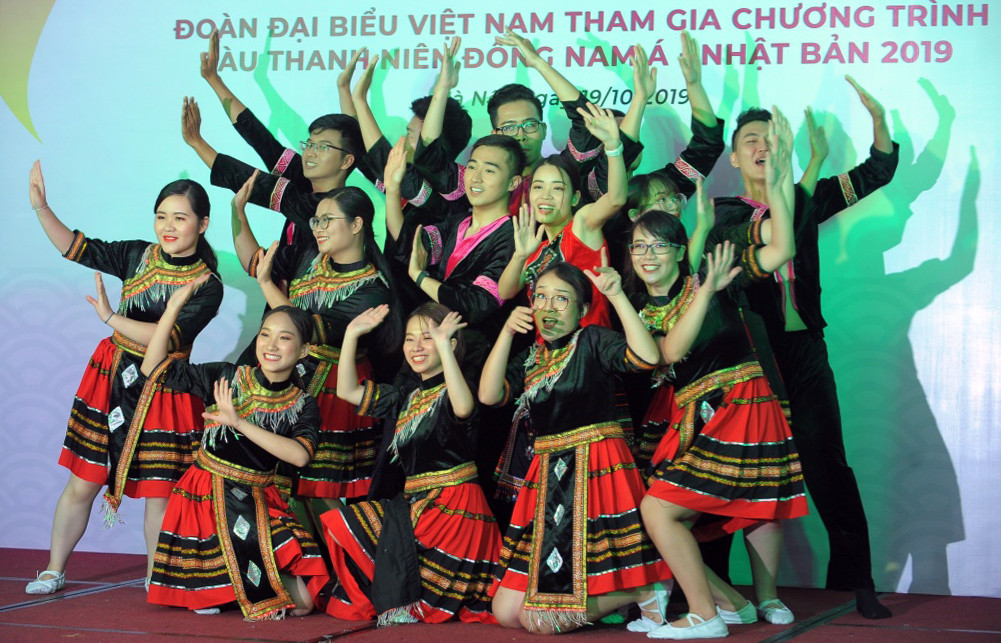 Đoàn Việt Nam tham dự Tàu Đông Nam Á - Nhật Bản cover 'Để Mị nói cho mà nghe' ảnh 10