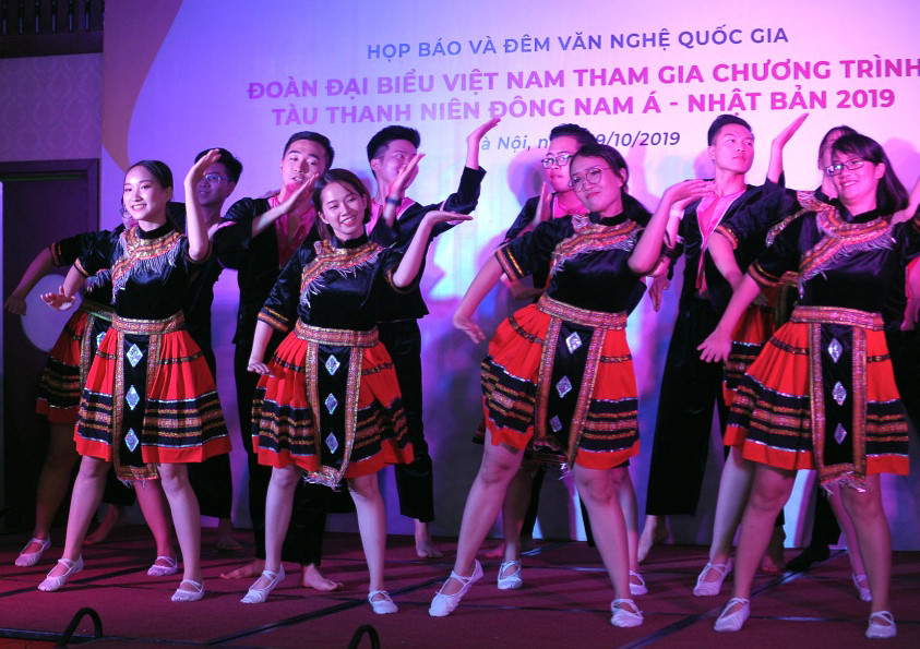 Đoàn Việt Nam tham dự Tàu Đông Nam Á - Nhật Bản cover 'Để Mị nói cho mà nghe' ảnh 8