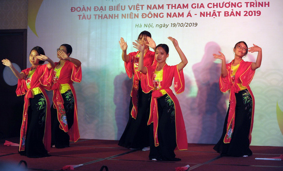 Đoàn Việt Nam tham dự Tàu Đông Nam Á - Nhật Bản cover 'Để Mị nói cho mà nghe' ảnh 4