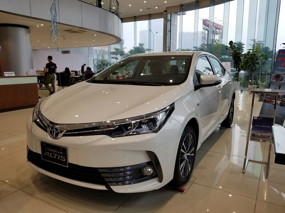 Ôtô cắt lỗ xả hàng, giảm tới 180 triệu đồng ảnh 1