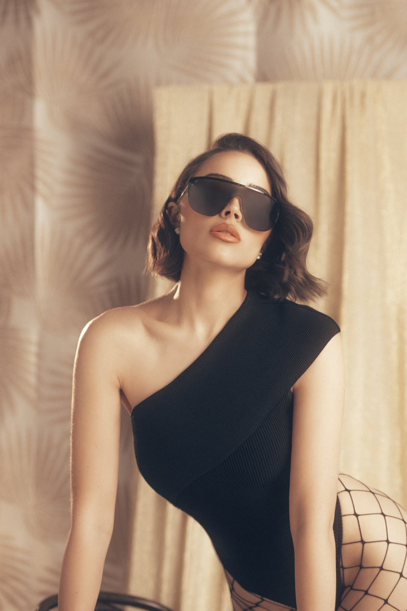 Ngắm đường cong thanh xuân rực lửa của Hoa hậu Hoàn vũ Olivia Culpo ảnh 1