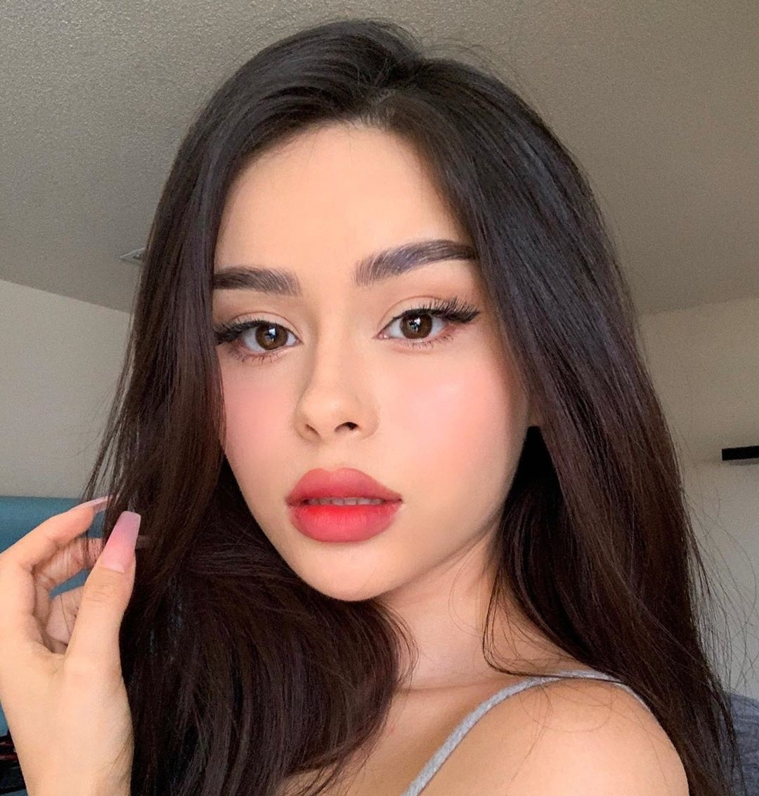 Cô gái gốc Việt trổ tài trang điểm giống Jennie và Lisa nhóm BlackPink ảnh 8