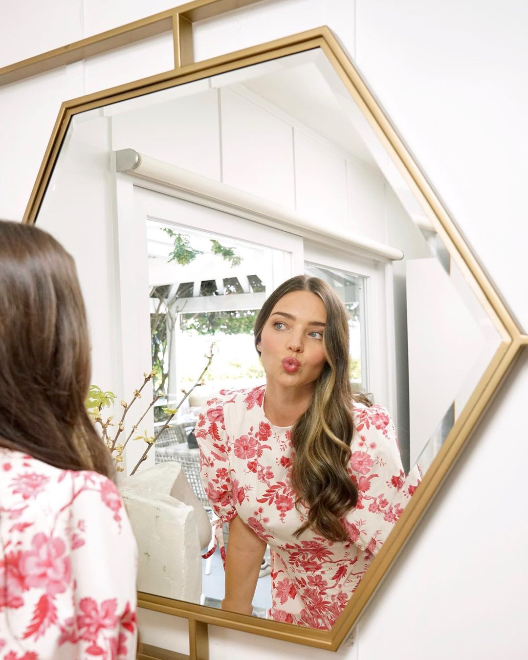 Miranda Kerr hạnh phúc viên mãn bên chồng tỉ phú kém 7 tuổi ảnh 6