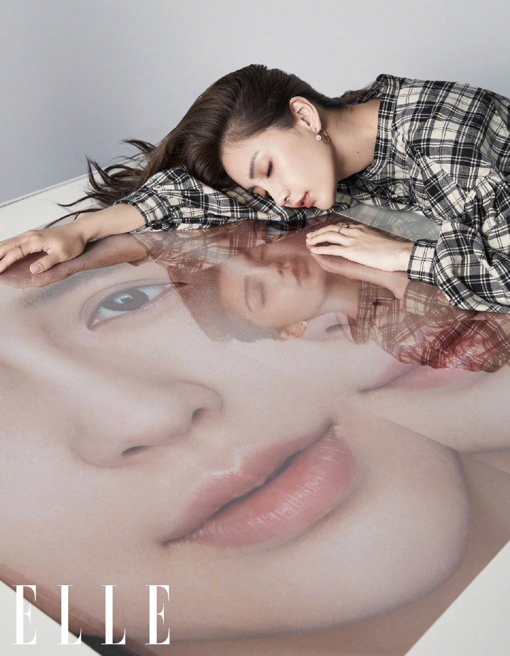 Angelababy bị chê 'trông như người khác' khi livestream ảnh 13