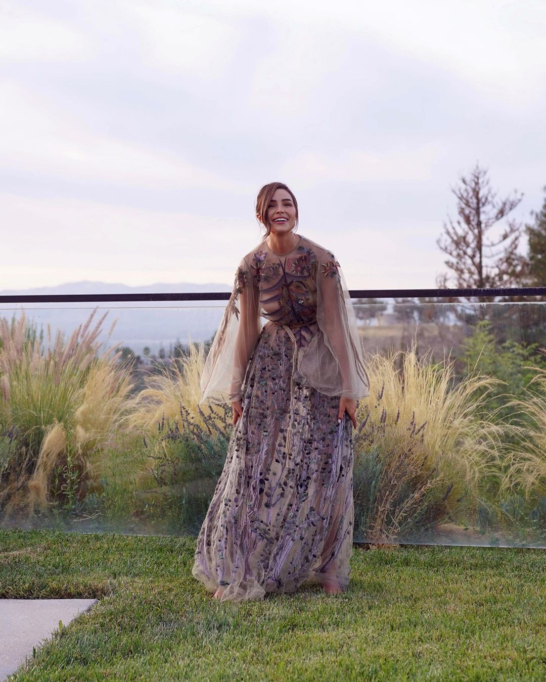 Ngắm đường cong thanh xuân rực lửa của Hoa hậu Hoàn vũ Olivia Culpo ảnh 25