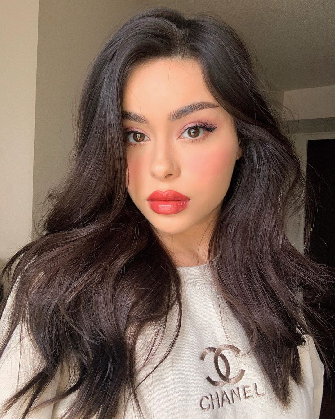 Cô gái gốc Việt trổ tài trang điểm giống Jennie và Lisa nhóm BlackPink ảnh 10