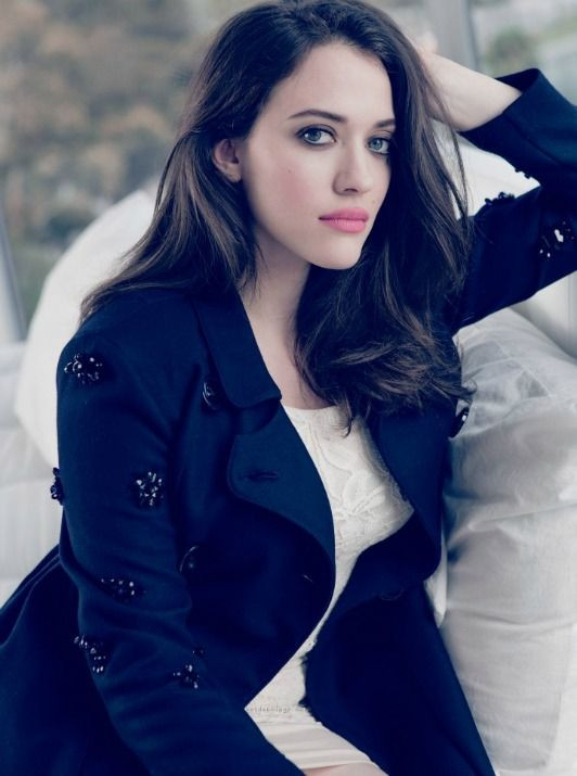 Người đẹp Kat Dennings vào vai nhà khoa học Darcy Lewis - cô em nghịch ngợm của "Thor Nữ" Jane Foster. Nguồn: Pinterest “WandaVision” lại tung ảnh mới “nhử fan” nhưng có thể không được chiếu vào năm nay? ảnh 3