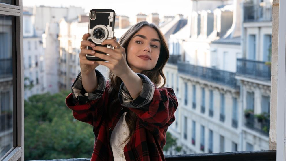 Netflix gật đầu với mùa 2 “Emily in Paris”, nhưng liệu bộ phim có nên tiếp tục hay không? ảnh 4
