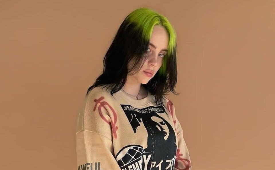 Billie Eilish tung ca khúc nhạc phim mới toanh, hát luôn tiếng Tây Ban Nha cực ngầu ảnh 3