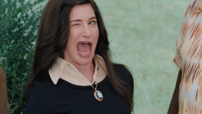 “WandaVision” tập 4: Phong cách “bom tấn” trở lại, fan hết hồn vì phim ngày càng đen tối ảnh 5