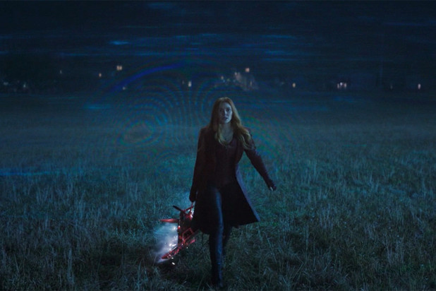 “WandaVision” tập 5: Scarlet Witch hóa phản diện, fan “xoắn não” với loạt tình tiết bất ngờ ảnh 1