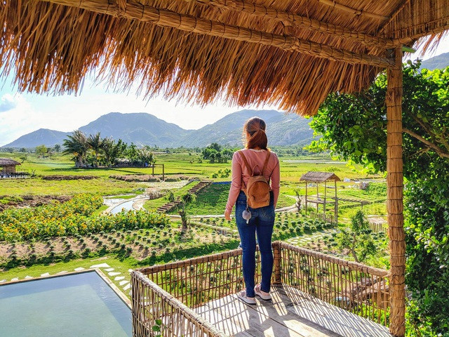 Cận cảnh những ngôi nhà 'treo mình' trên cây, 'độc' nhất Việt Nam ảnh 2