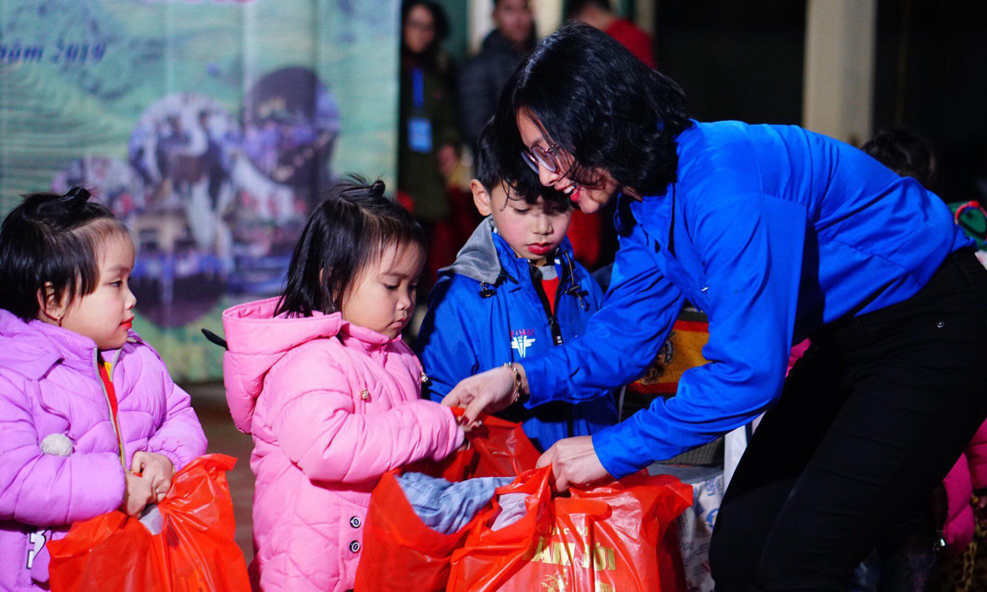 Nhiều công trình, quà tặng trao đồng bào Hà Giang ảnh 2