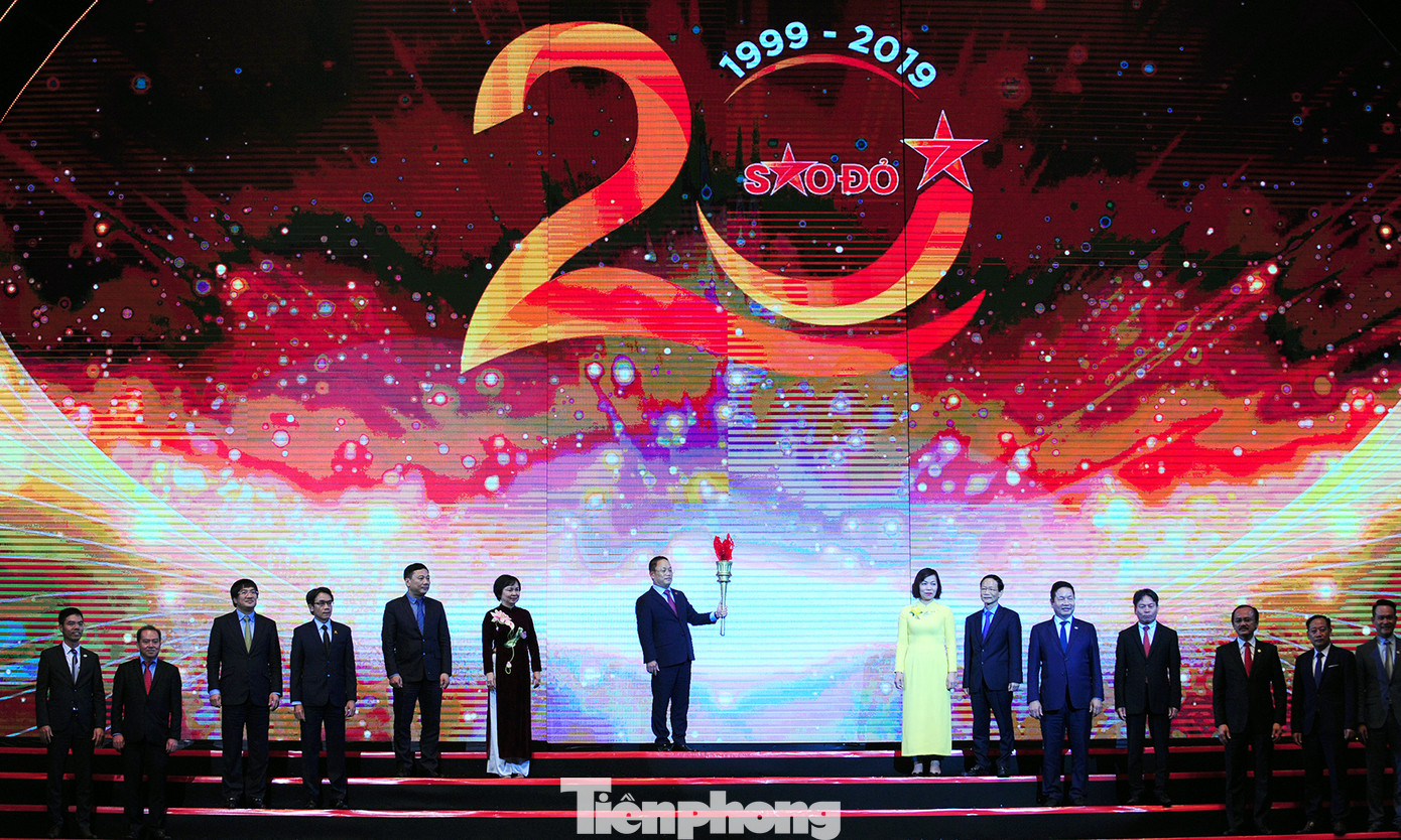 Bất ngờ xuất hiện doanh nhân trẻ Sao Đỏ thứ 11 ảnh 3