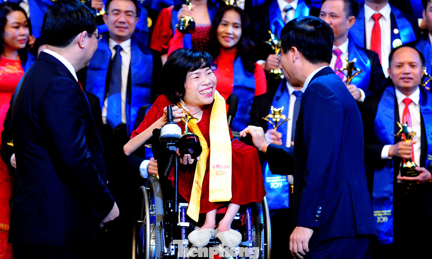 Bất ngờ xuất hiện doanh nhân trẻ Sao Đỏ thứ 11 ảnh 12