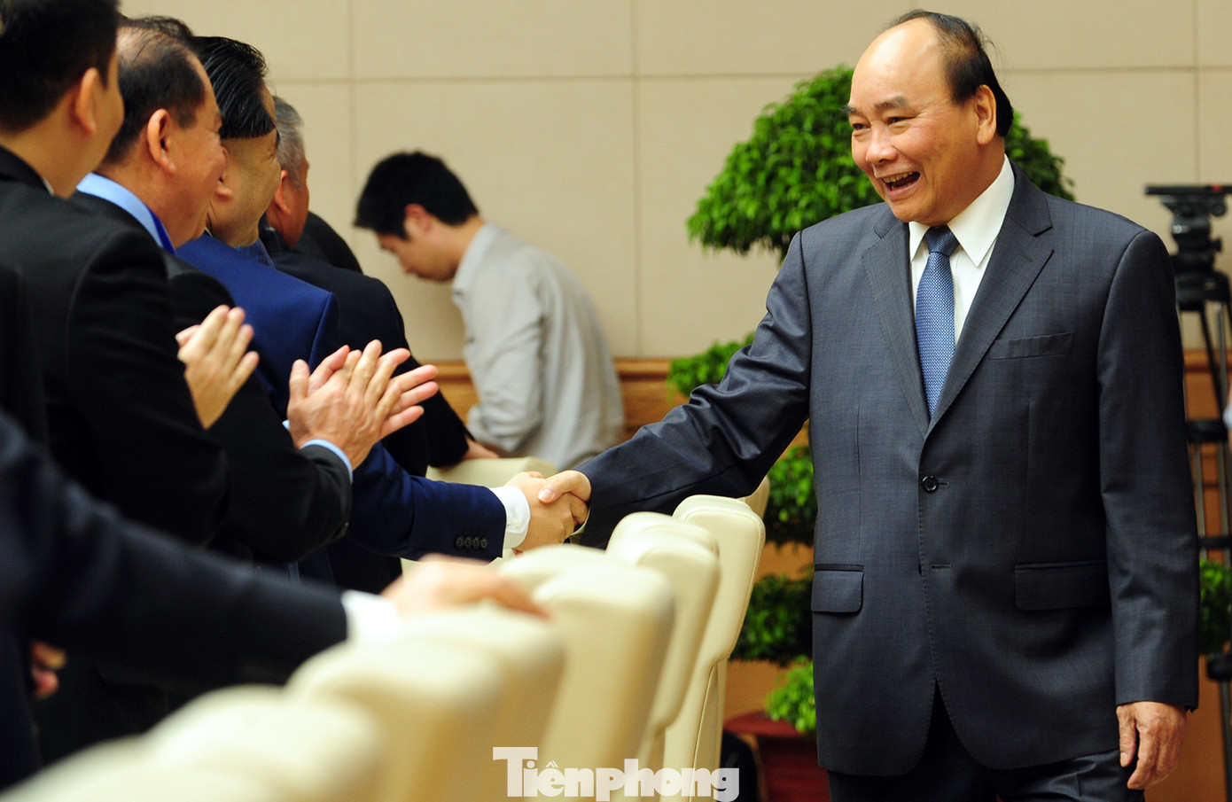 Thủ tướng Nguyễn Xuân Phúc gặp mặt doanh nhân trẻ Việt Nam ảnh 1