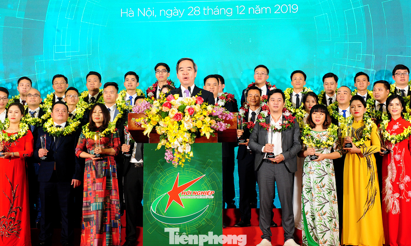Lộ diện Top 10 doanh nhân trẻ khởi nghiệp xuất sắc 2019 ảnh 7
