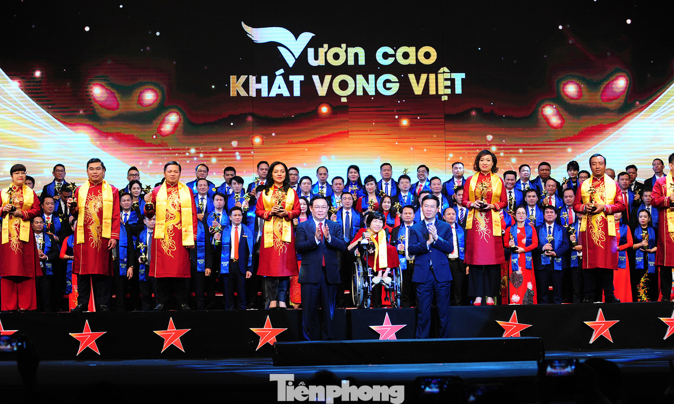 Bất ngờ xuất hiện doanh nhân trẻ Sao Đỏ thứ 11 ảnh 13