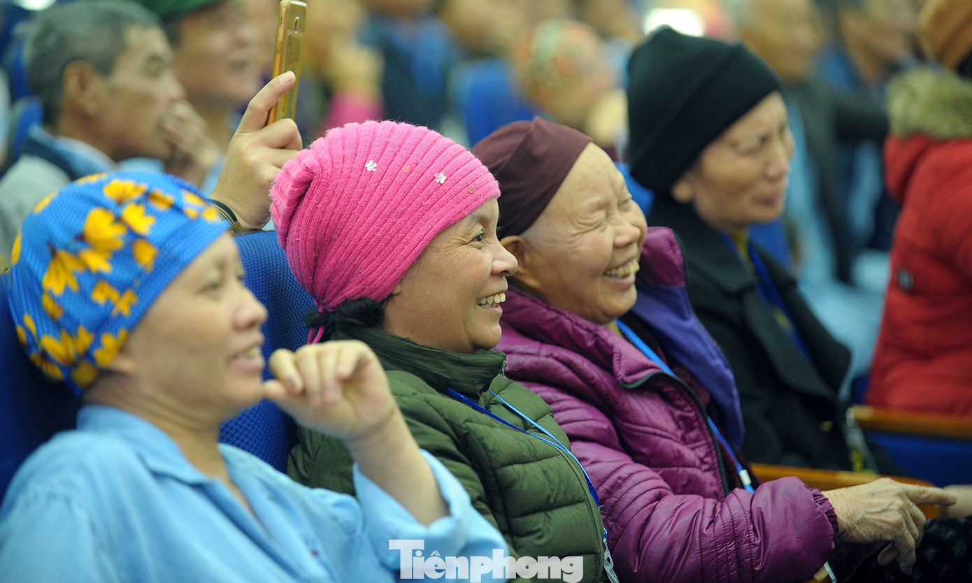 Đại biểu thanh niên mang nụ cười đến viện K Tân Triều ảnh 10