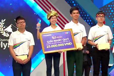 Nữ sinh đầu tiên sau 8 năm lọt vào Chung kết năm Đường lên đỉnh Olympia ảnh 2