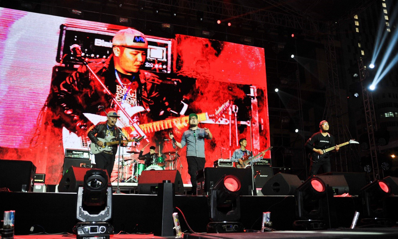 Bức Tường, Microwave hội ngộ trong rockshow cực nhiệt ảnh 2