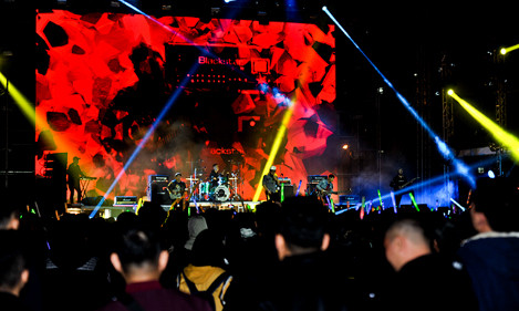 Bức Tường, Microwave hội ngộ trong rockshow cực nhiệt ảnh 1